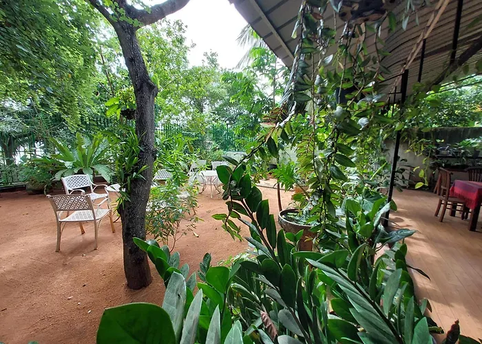 Lake Wave Hotel