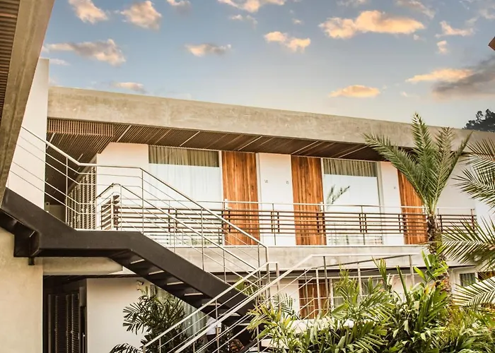 Macanao Lodge By LD