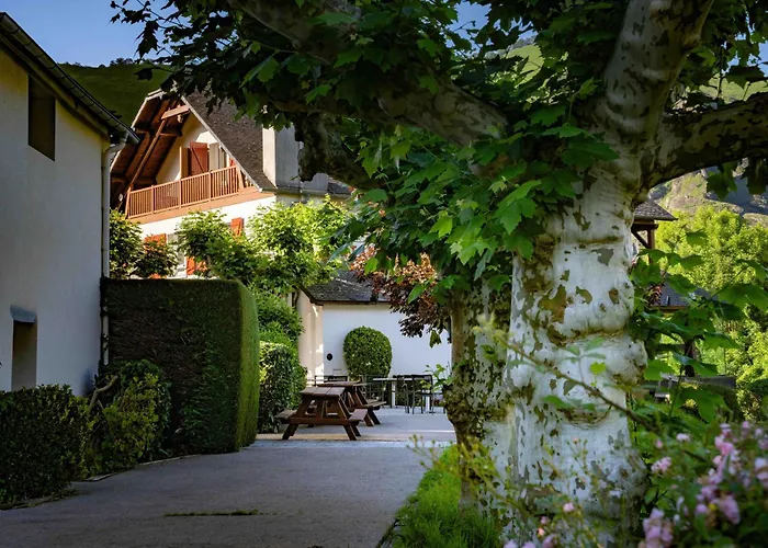 Logis Hôtel Etchemaïté