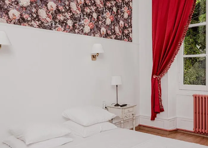 Hotel Moderne Et Pigeon