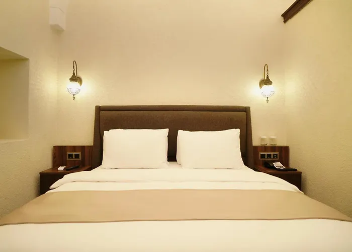 Rüstempaşa Kervansaray Hotel with Free Parking