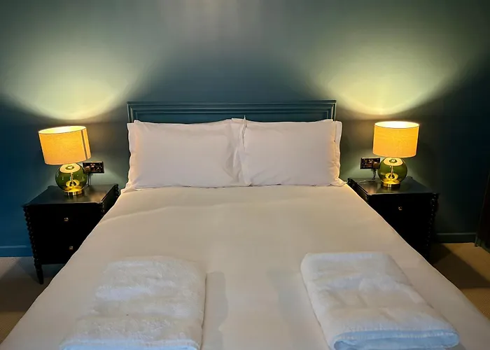 Rooms At The Quayside - Stylish En-Suite Rooms On Poole Quay All Fully Refurbed