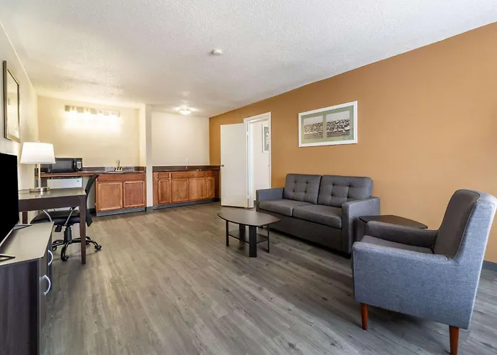 Quality Inn & Suites Vandalia Near I-70 And Hwy 51