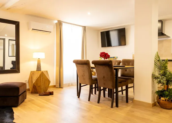 Le Central Boutique Hotel