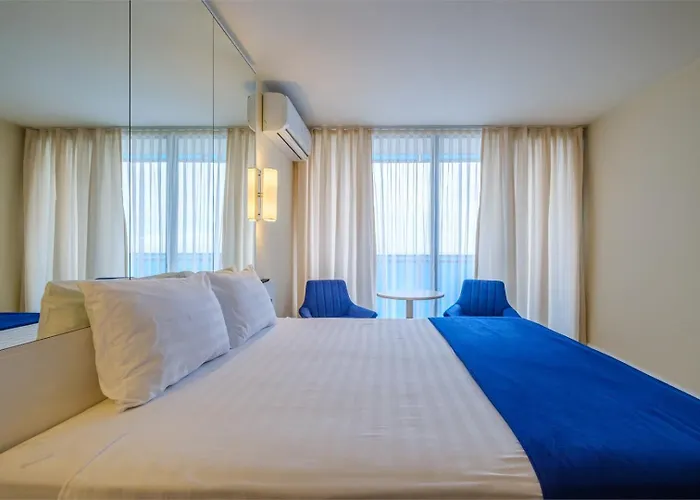 Panorama Sea View Central Hotel