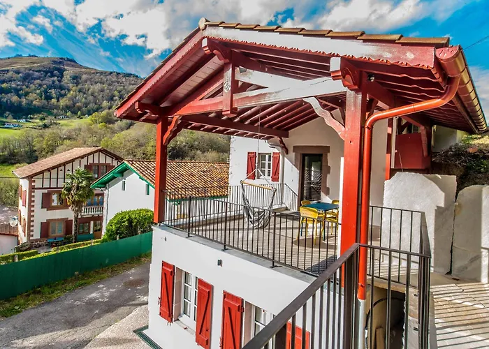 Logis Hotel Erreguina