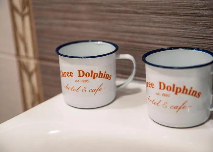 Three Dolphins Hotel With A Rooftop Terracе