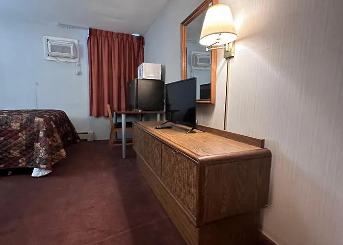 Pamola Motor Lodge