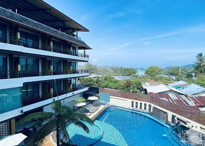 Aqua Resort Phuket - Near Beach And Chalong Pier