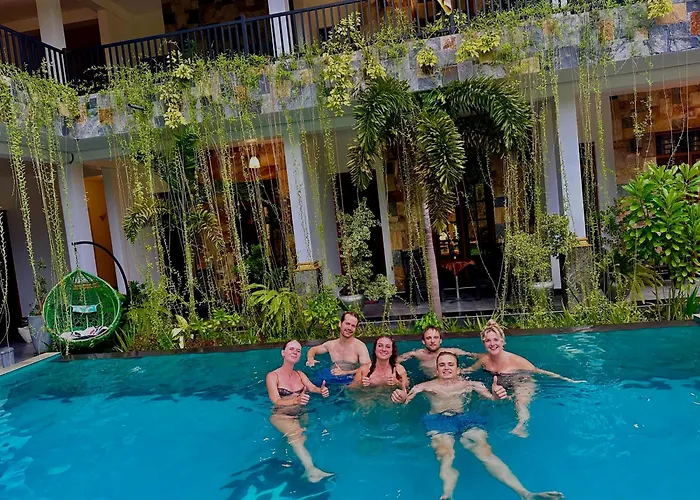 St Claire'S Green Negombo Hotel & Hostels