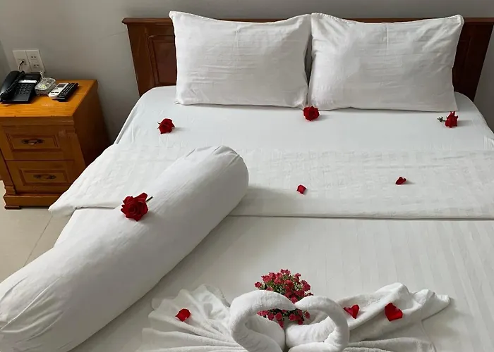 Rich Hotel