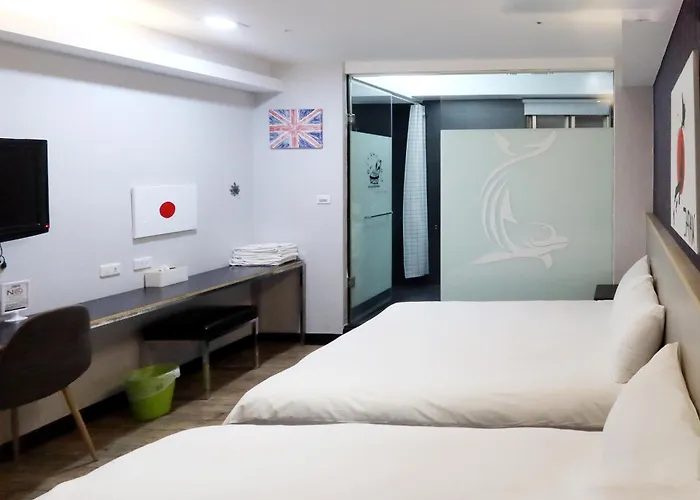 Love River Inn 愛河日央