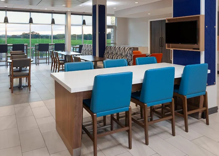 Holiday Inn Express & Suites Reedsburg - Dells Area By Ihg