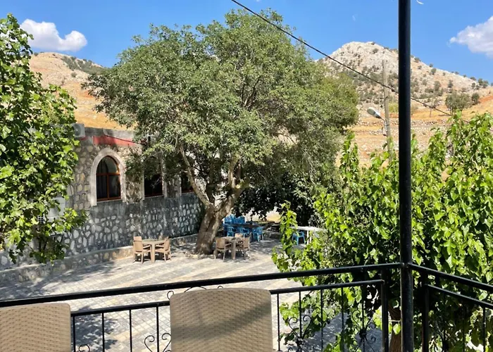 Nemrut Cesme Otel