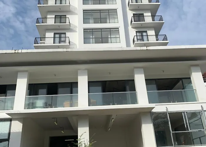 Givande Studio Unit At One Pontefino