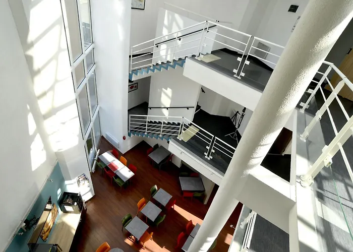 Hotel Cerise Lens