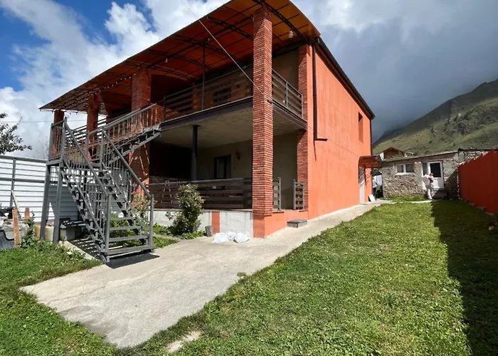 Wander Kazbegi Hotel