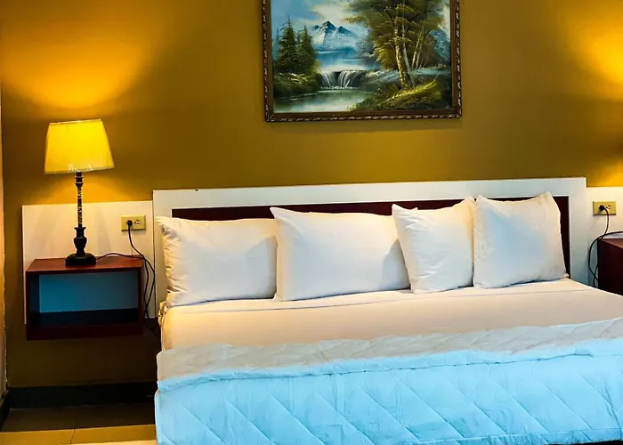 Golden Tree Hotel Belize