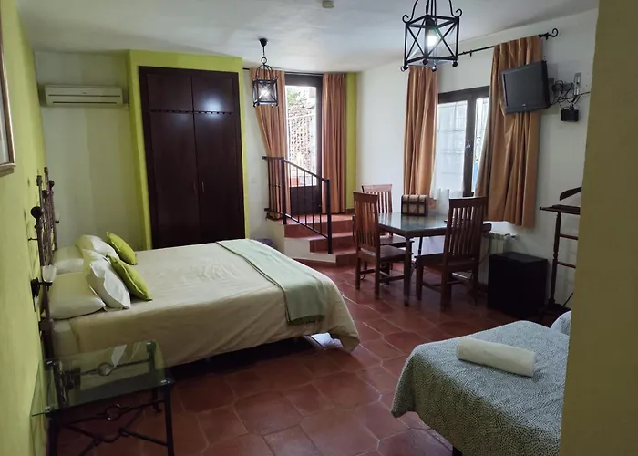 Hotel Rural La Posada De Las Cigueenas
