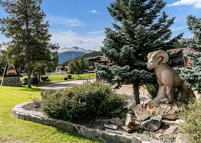 Tonquin Inn
