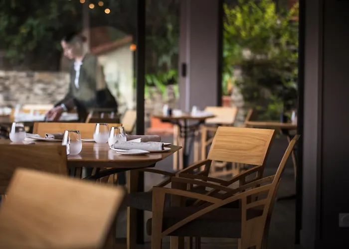 Le Relais Des Trois Mas