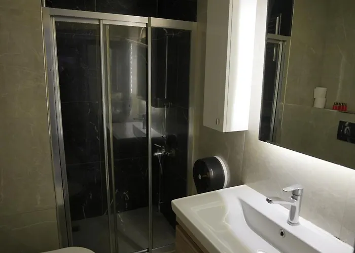 Amazon Suit Otel