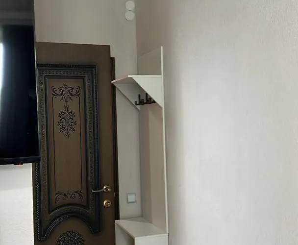 Hotel T