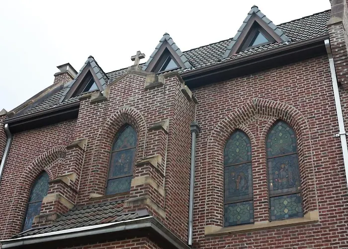 Chateau Connellsville Art Deco Suite