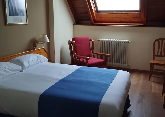 Hotel Covaleda Soria
