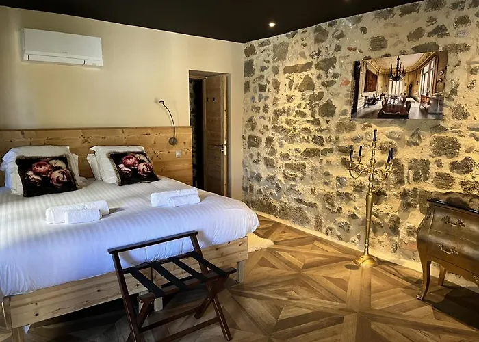 Le 19 Chambre Chapelle 43M2 - Centre Historique - Clim