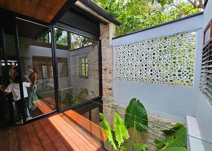 Kluenngam Cafe & Stay