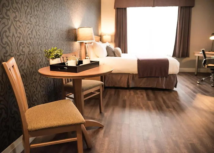 Cambridge Hotel&Conference Centre