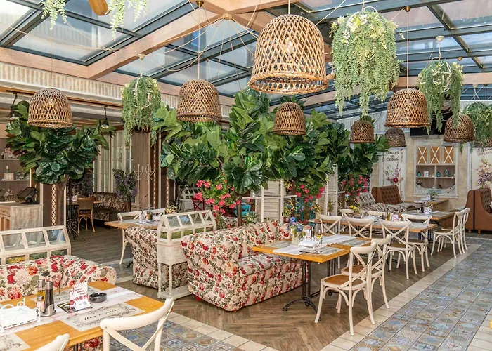 Cosmopolitan Hotel & Wellness