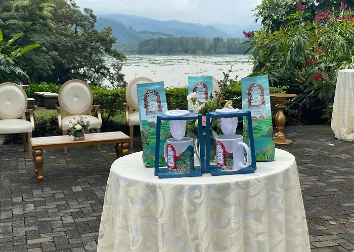 Hotel Boutique Casona Del Cafetal And Lakeside Restaurant