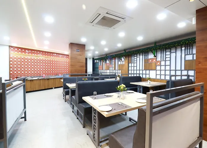 Hotel Lemore Stay & Dine