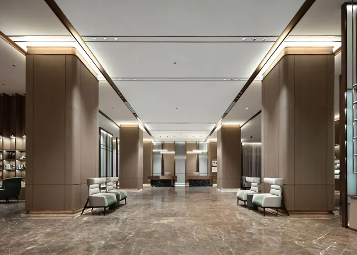 Atour Hotel Haikou Wanguo Metropolis Qilou Old Street