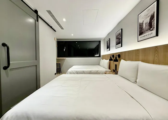 N2 Hotel