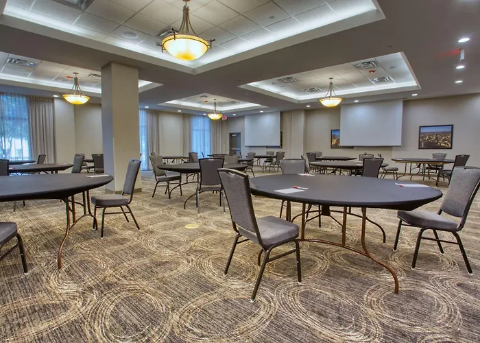 Drury Inn & Suites San Antonio Near La Cantera