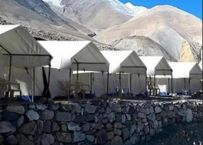 Blue Waves Camps Lake View Pangong