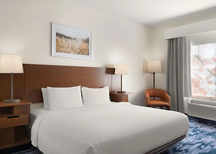 Fairfield Inn & Suites Naperville/Aurora