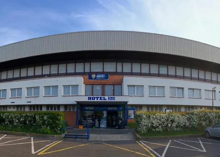 Hotel A Ubytovna Zimni Stadion Slany