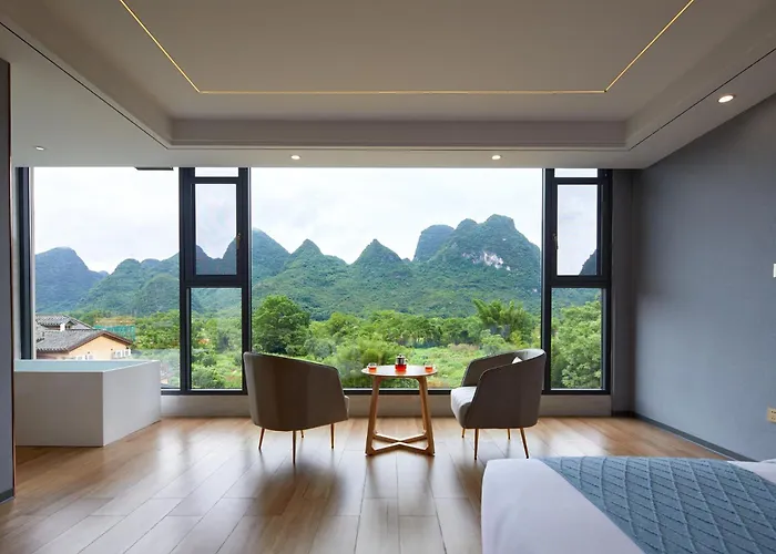 Yangshuo Lakeside Inn