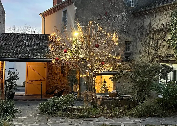 La Cour Carree