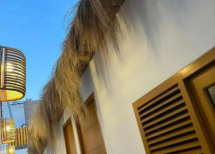 Hotel Chicama Home And Lounge