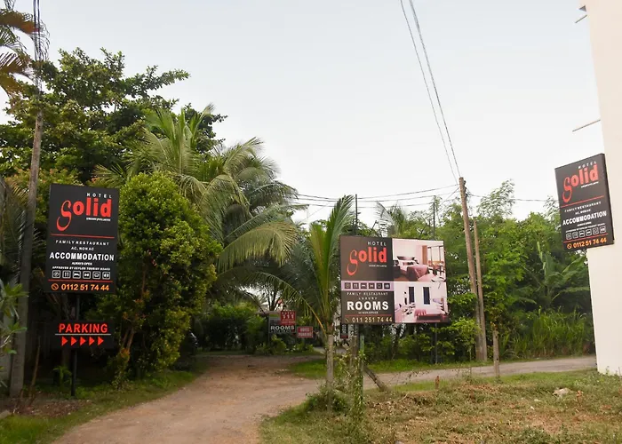 Solid Hotel Boralasgamuwa