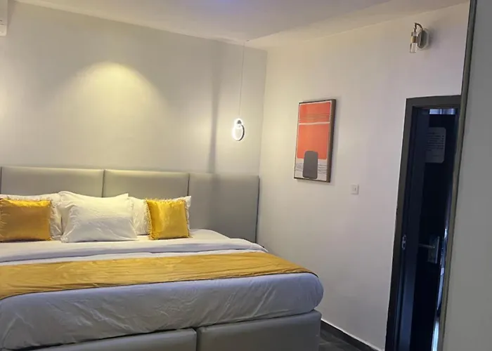 Florence Hotel And Suites