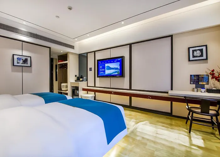 Fenghuang Jiang'An Xinghe Hotel