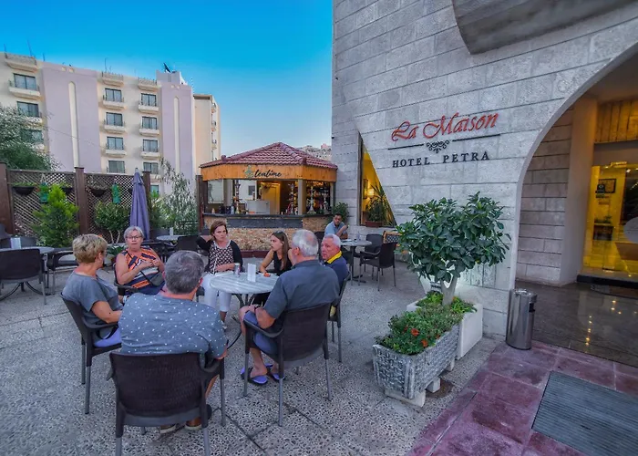 La Maison Hotel