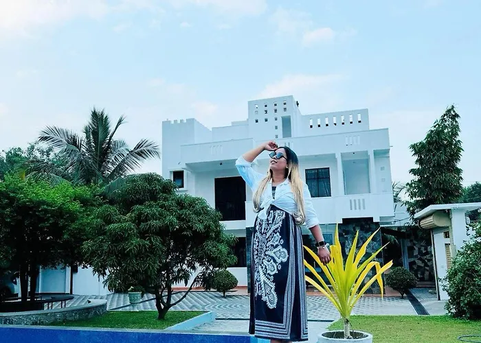 The White House Resort