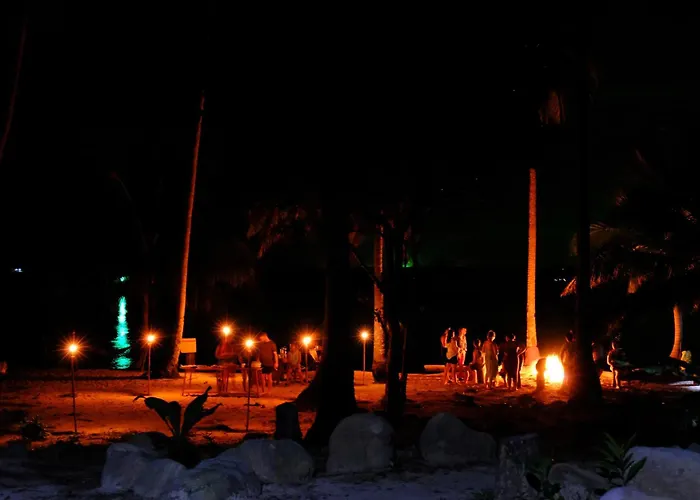 Lily'S Beach Bungalows